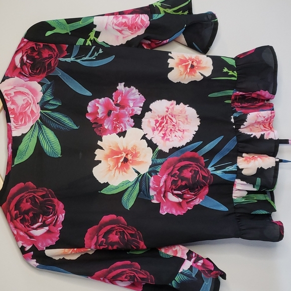 Lolas Room Sheer Ruche Front Crop Floral Blouse Sm - Picture 7 of 9